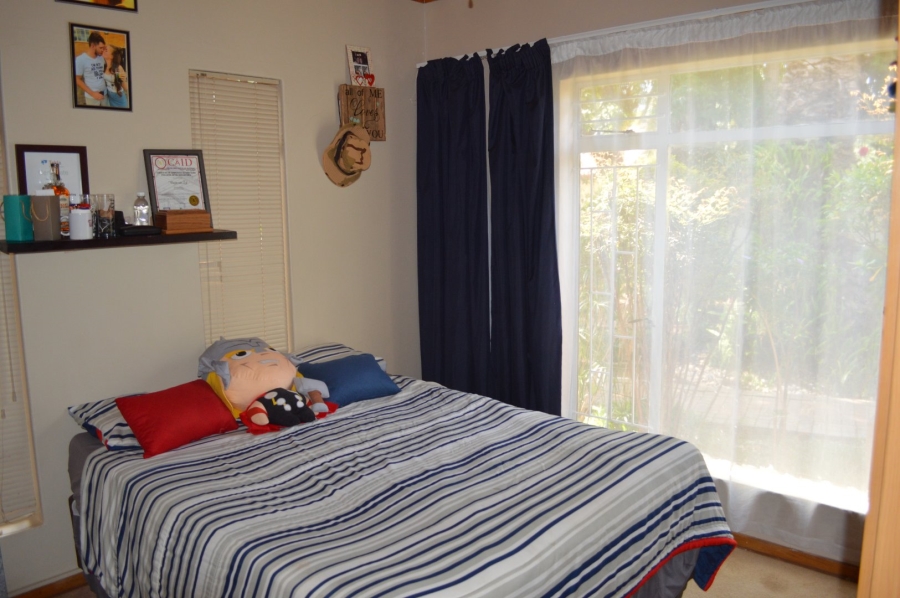 8 Bedroom Property for Sale in Flamwood North West